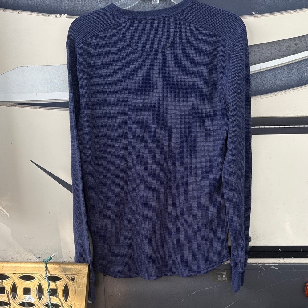 Banana Republic Navy Long Sleeve Tee - Picture 4 of 4